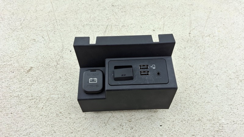 2021 MAZDA 6 CENTER CONSOLE USB PORT MEDIA SD CARD READER OEM