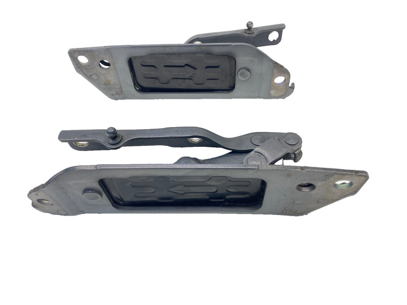 15-16 HYUNDAI GENESIS FRONT RIGHT AND LEFT SIDE HOOD PANEL HINGE OEM #A0.59