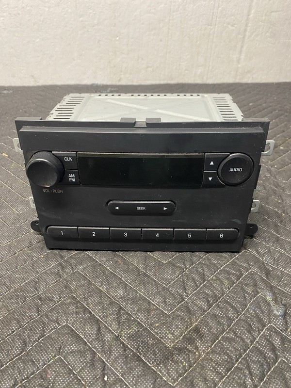 Radio Fits 2014 FORD E250 VAN