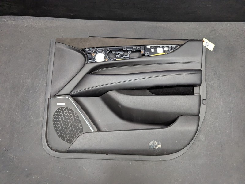 Front Right Door Trim Panel 2017 Cadillac Escalade ESV 84031305 2015 2016-2020 X