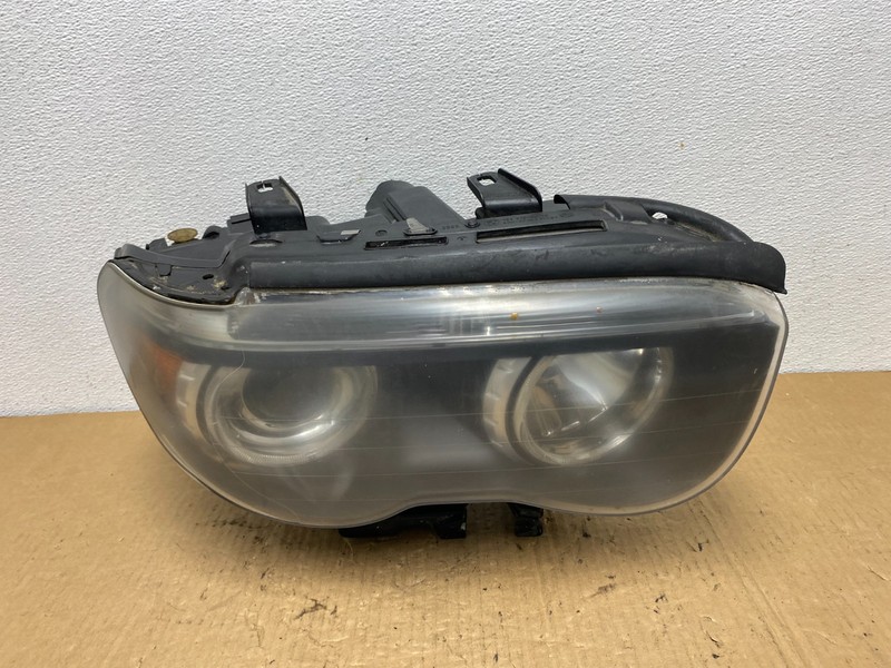 2002 to 2005 BMW 7 Series 745i Xenon Right Passenger Headlight AC7760 DW