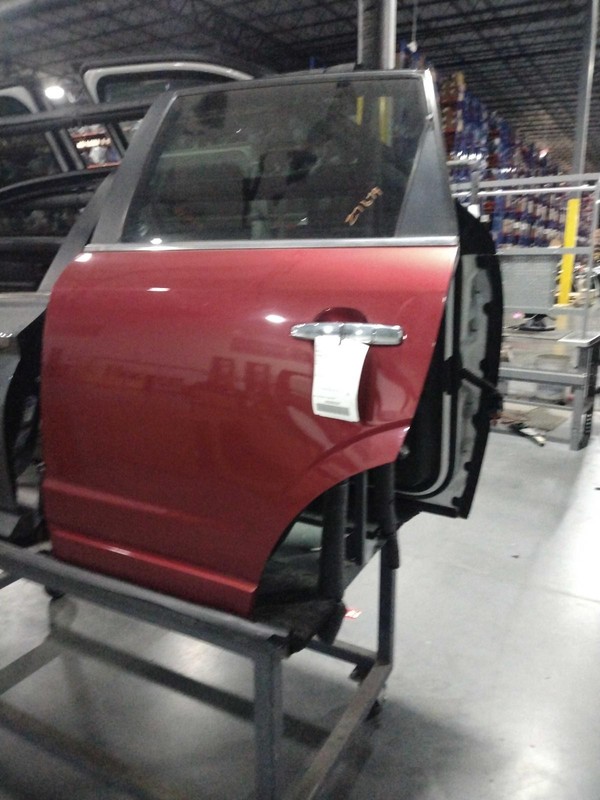 Saturn Vue 2008 Left Rear Door RED 389650 0547