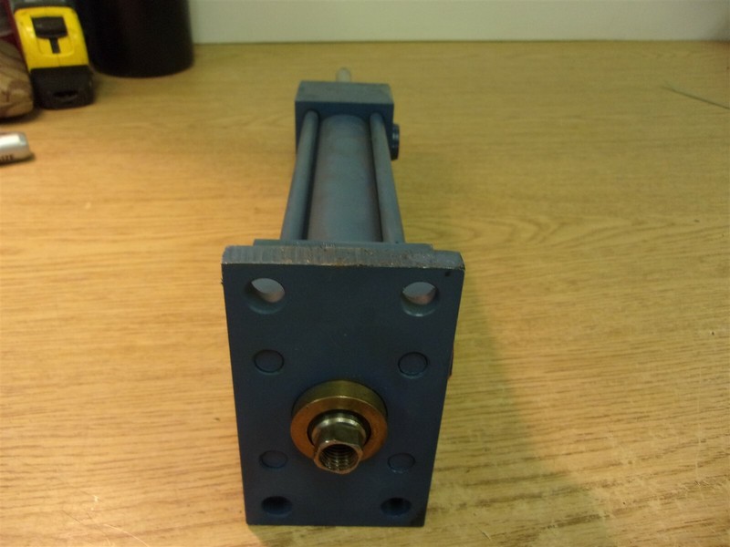 Rexroth C-MDF1-HH-C Hydraulic Cylinder PC C-486246 L1002 3000 PSI