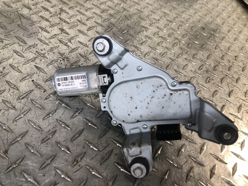 2008-2012 Jeep Liberty Rear Wiper Motor Assembly Tested Oem