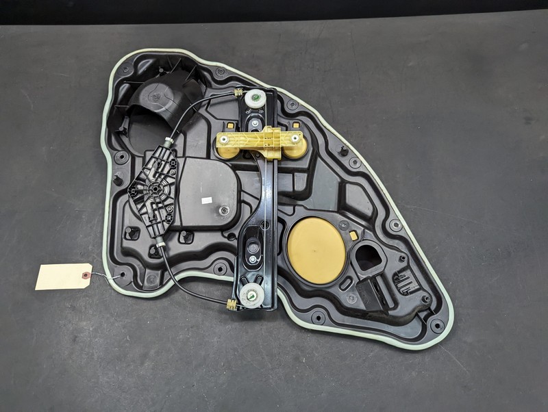 Rear Right Door Window Regulator 2018 Jeep Cherokee 68227458AA 2014 2015 - 2022
