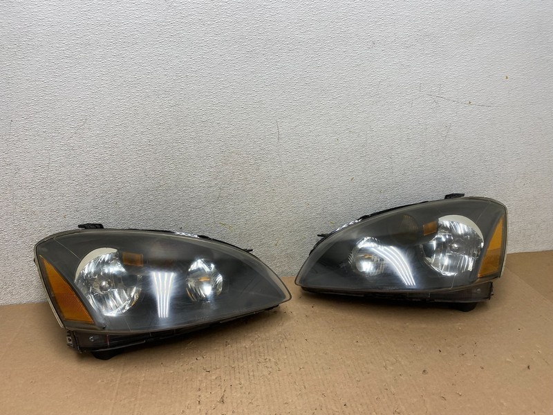 2005 to 2006 Nissan Altima Left+Right Set Halogen Headlights Oem P9446 DW