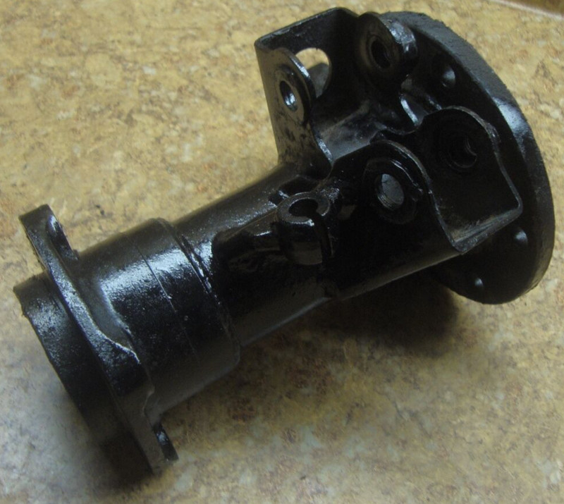1986 Kawasaki Bayou KLF 300 KLF300 Left Rear Axle Housing Swing Arm Carrier ATV