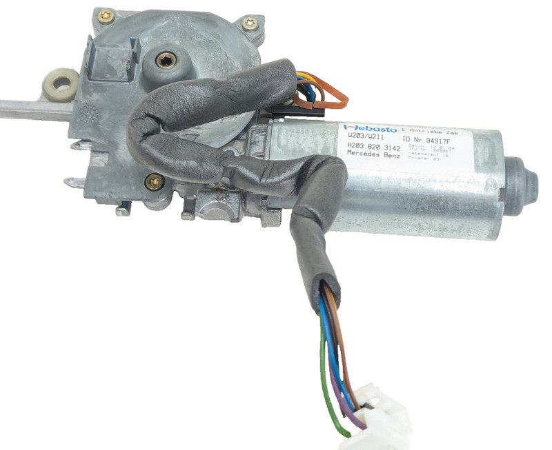 01-11 Mercedes W209 CLK500 E320 CLS500 Sunroof Sun Roof Motor 2038203142