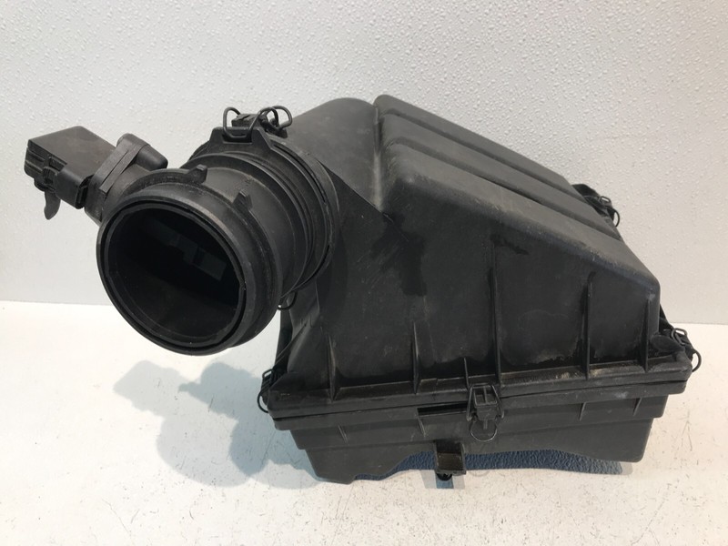 98-03 MERCEDES ML320 AIR INTAKE CLEANER HOUSING BOX OEM A1635050160