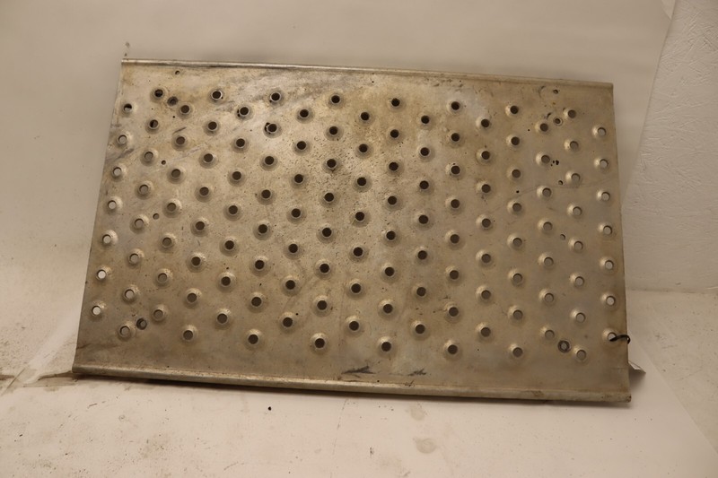 2019-2023 VOLVO VNL 760 860 REAR DECK PLATE PANEL ABOUT 33" X 21 OEM