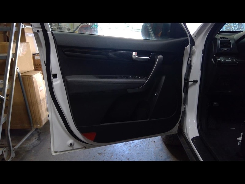 2014 SORENTO Driver Left Front Door Trim Panel 1637849