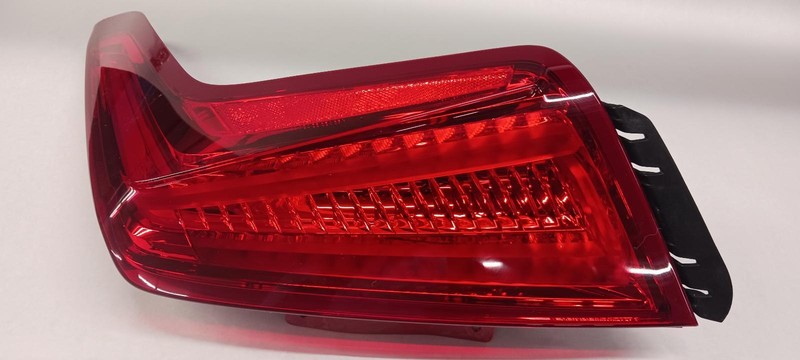 2017 CADILLAC XT5 Right passenger Taillight OEM 17 18 19