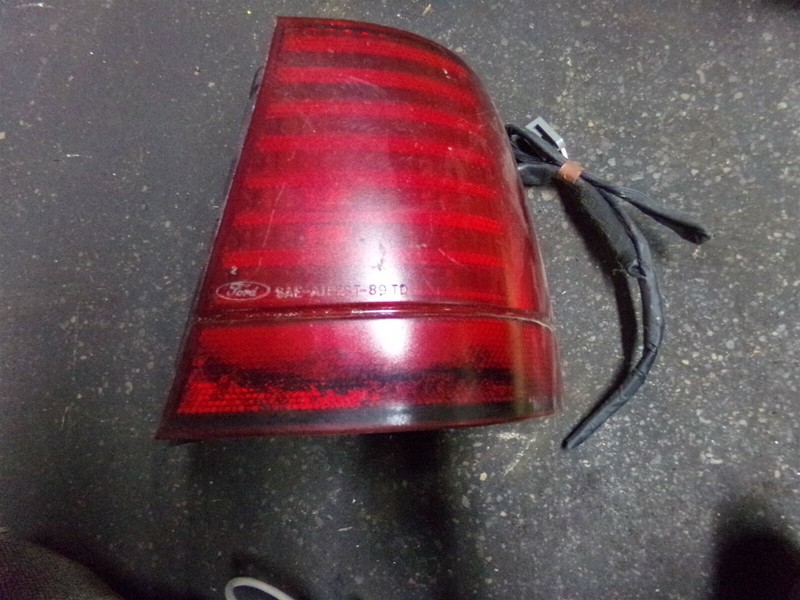 Ford E9SB-13440-AB Thunderbird Tail Light RH Right *FREE SHIPPING*