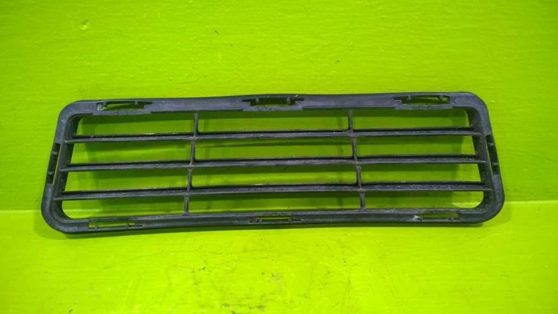 12 13 14 TOYOTA CAMRY SE V6 3.5L AT 6CYL LOWER CENTER BUMPER GRILLE 2574-49