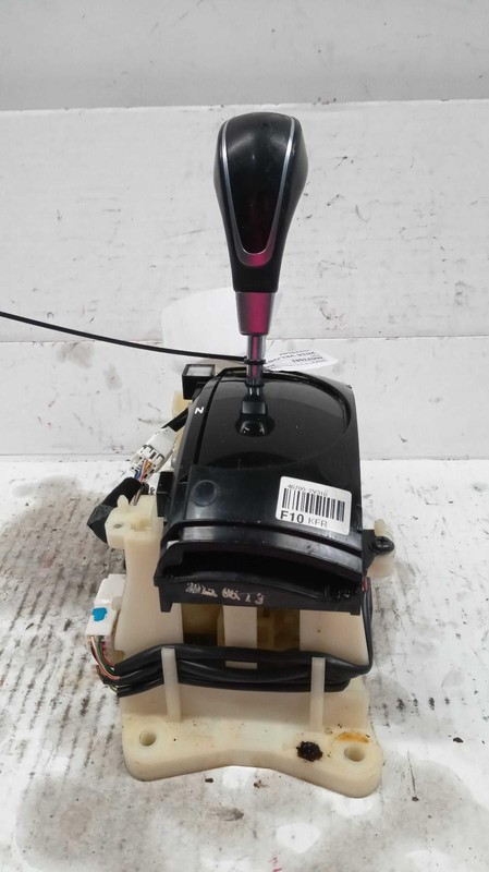 2016 Hyundai Veloster Automatic Transmission Shift Lever Assembly RED 83K Mi