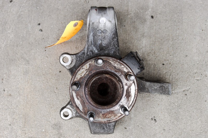 05-13 Chevrolet Corvette C6 Front Right Passenger Spindle OEM 15280560 *USED*