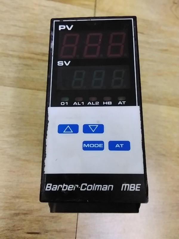 Barber-Colman MAE1-003-00-000-0 Temperature ControllerW/MBE Screen Cover