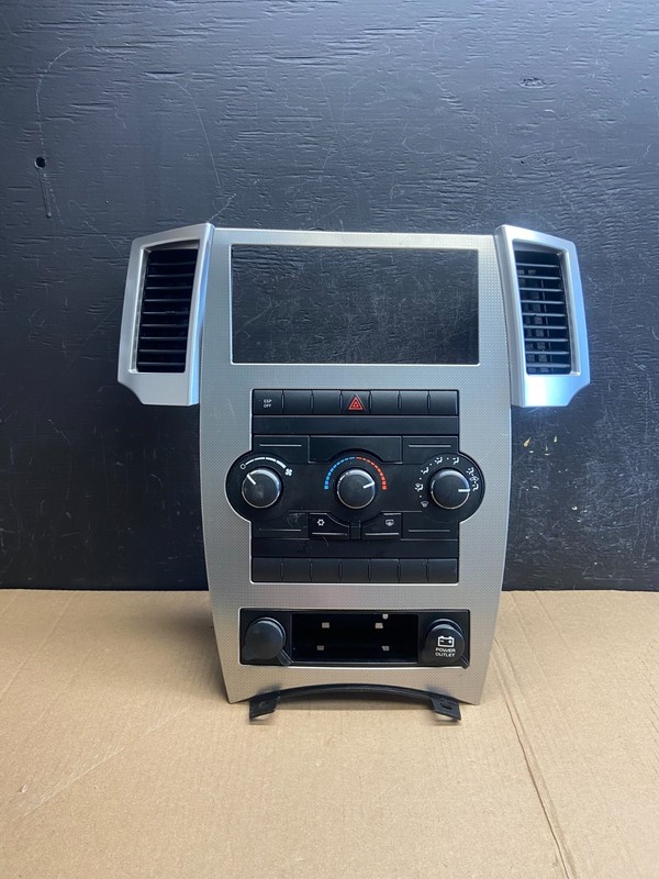 2008 to 2010 Jeep Grand Cherokee Center A/C Heater Climate Control OEM AE4364 DG