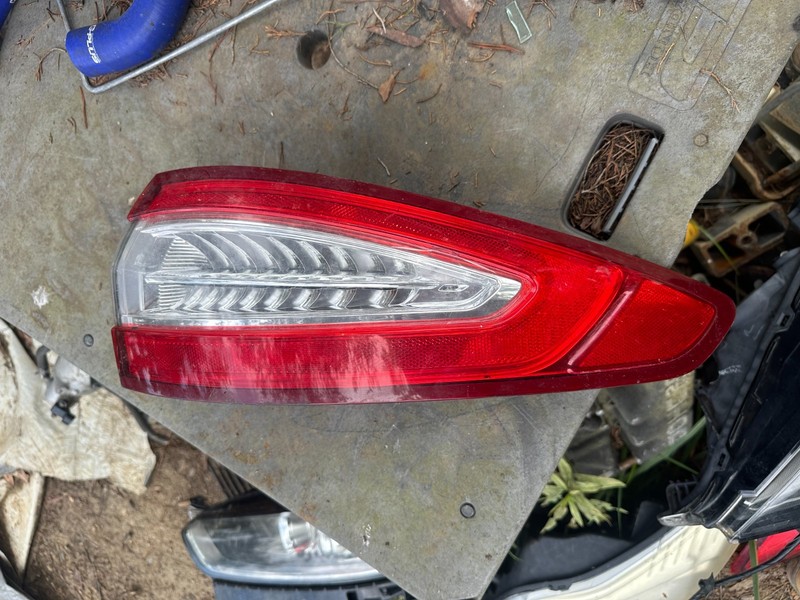 13-16 FORD FUSION LH DRIVER SIDE TAILLIGHT TAIL LAMP ASSEMBLY