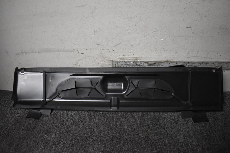 BMW X5 X7 LOWER AIR DUCT COOLING FACTORY OEM