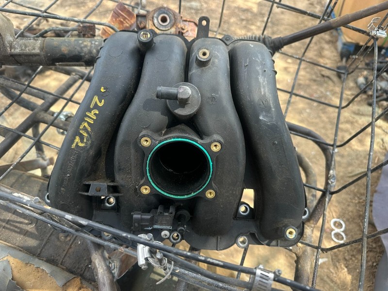 10-17 EQUINOX CAPTIVA TERRAIN VERONA IMPALA ALLURE LACROSSE 2.4 INTAKE MANIFOLD