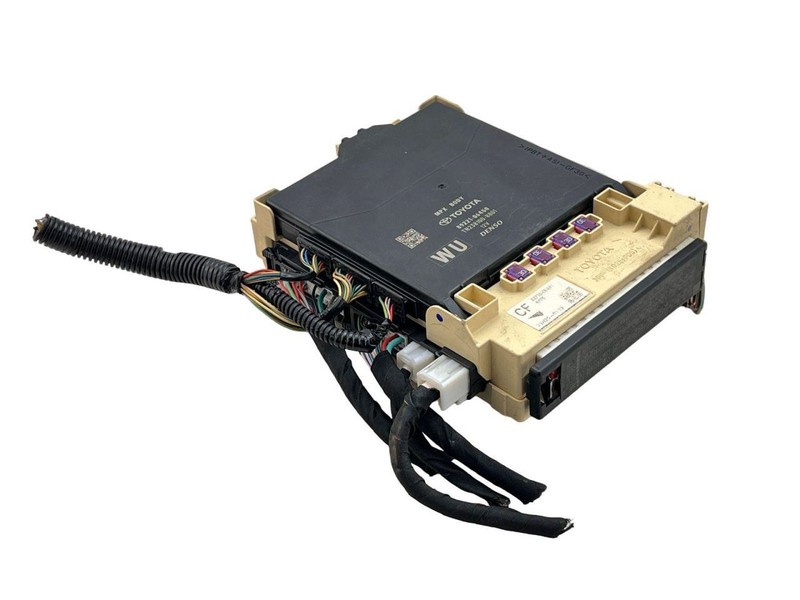 2020-2023 Toyota Camry Cabin Fuse Box