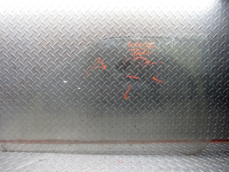 1987-1997 NISSAN PICKUP TRUCK LEFT DRIVER FRONT WINDOW GLASS