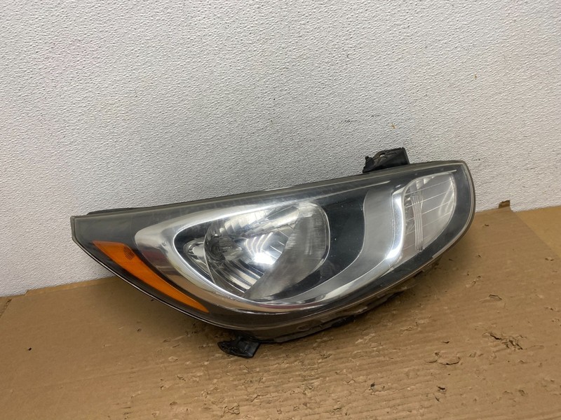 2013 to 2017 Hyundai Accent Right Passenger RH Side Headlight AD4360 DW