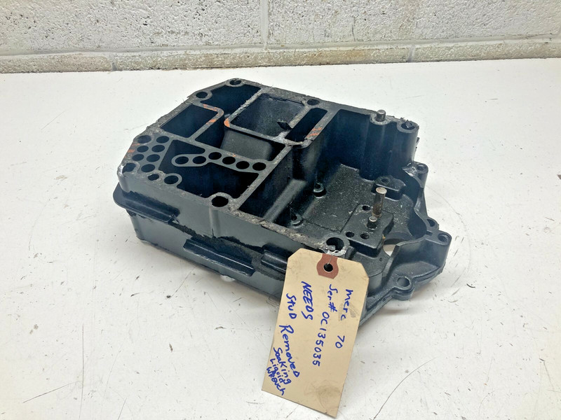 I61987-1993 Mercury Mariner 42954A3 Exhaust Plate 70-75-80-90 hp