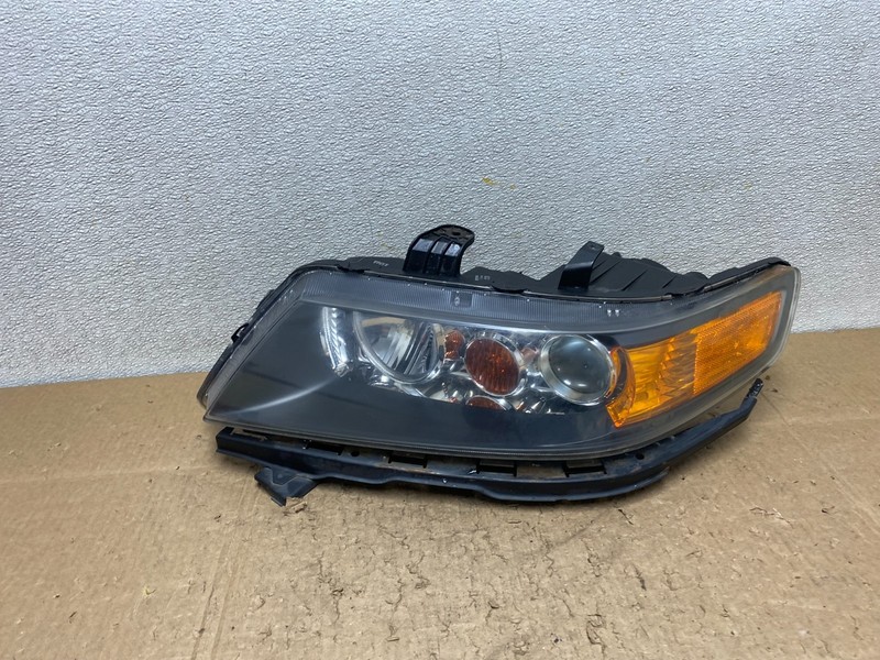 2004 to 2008 Acura TSX Left Driver Side Xenon HID Headlight Z1240 DW