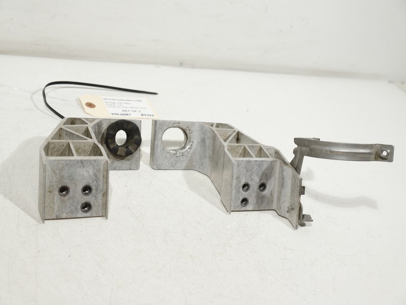 15-18 Mercedes W205 C300 Front LEFT & RIGHT Side Radiator Mounting Support OEM