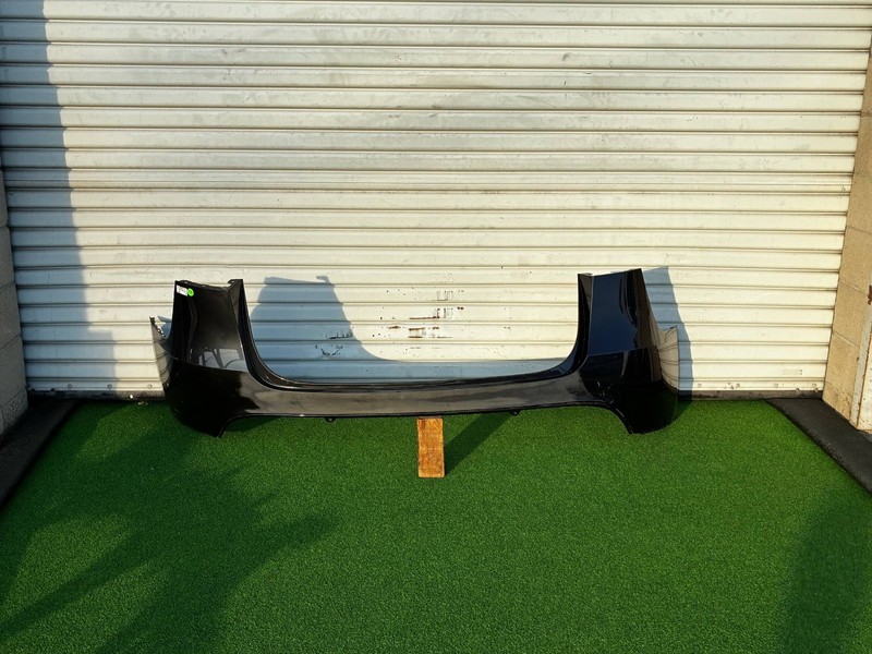 ✅ 2020-2024 Tesla Model Y Rear Bumper Cover OEM 1540127-01-E w/scratches