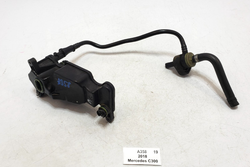 ✅ 15-18 OEM Mercedes C300 A205 2.0L Engine Oil Separator Breather Vent Hose Pipe