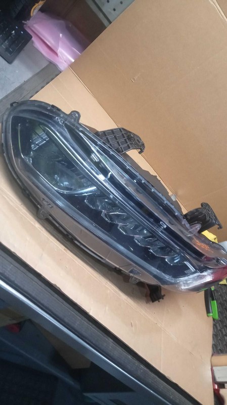 2018 Honda Accord Left Headlight Assembly Black Pitted Lens 647994 254K Miles