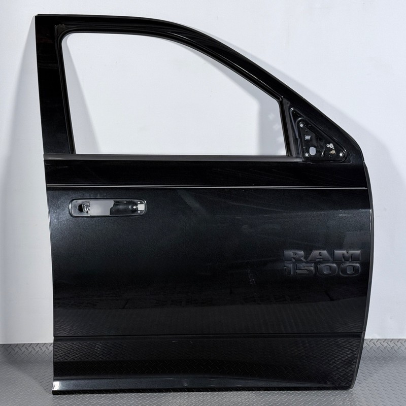 ✅ 09-24 RAM 1500 Class 2500 3500 OEM FRONT RIGHT DOOR SHELL SKIN Black PXR Pass.
