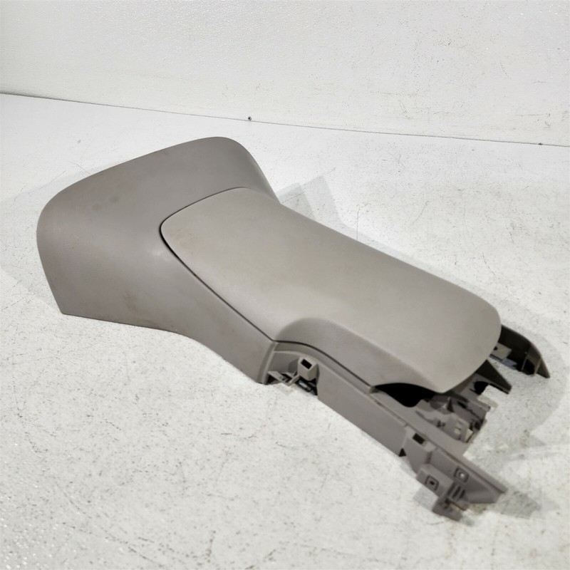 2011 Corvette Grandsport C6 Center Console Arm Rest Light Titanium Aa7072