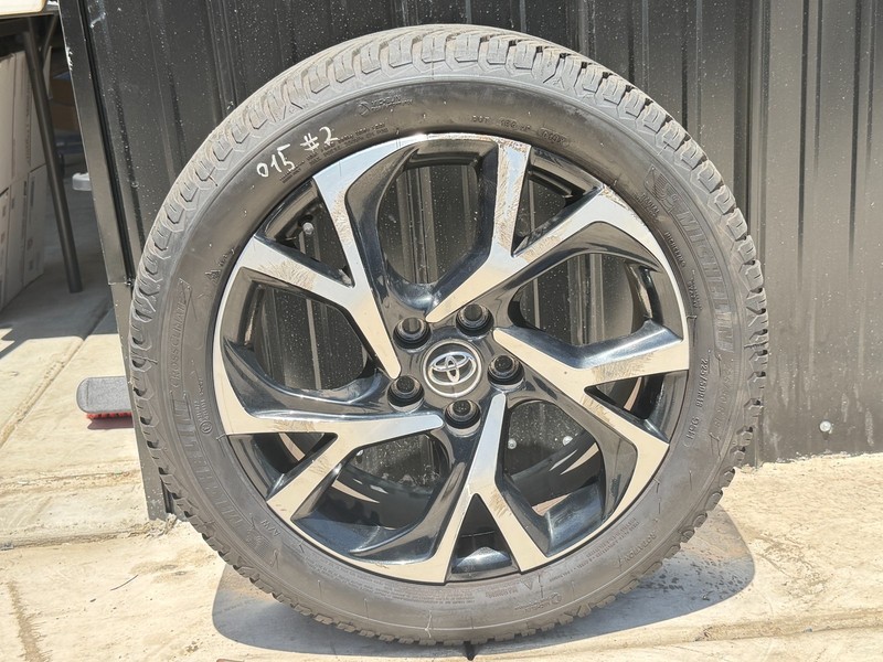 2018-2022 Toyota CHR WHEEL W/ TIRE MICHELIN 225/50R18 9/32" BLACK MACHINED #015