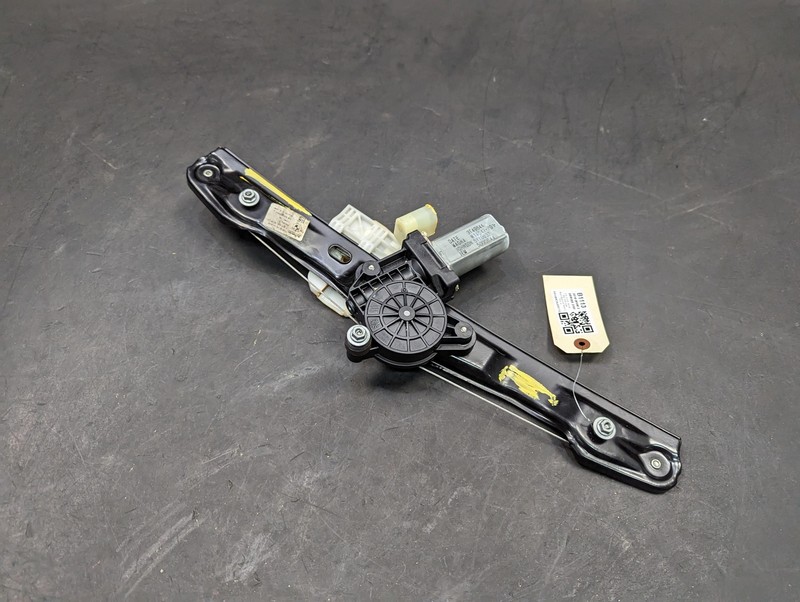 Rear Left Door Window Regulator 2018 BMW 330i 51357281887 2017 2019