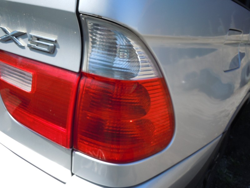 2004-2006 BMW X5 Quarter Panel Mounted Tail Light Passenger Right