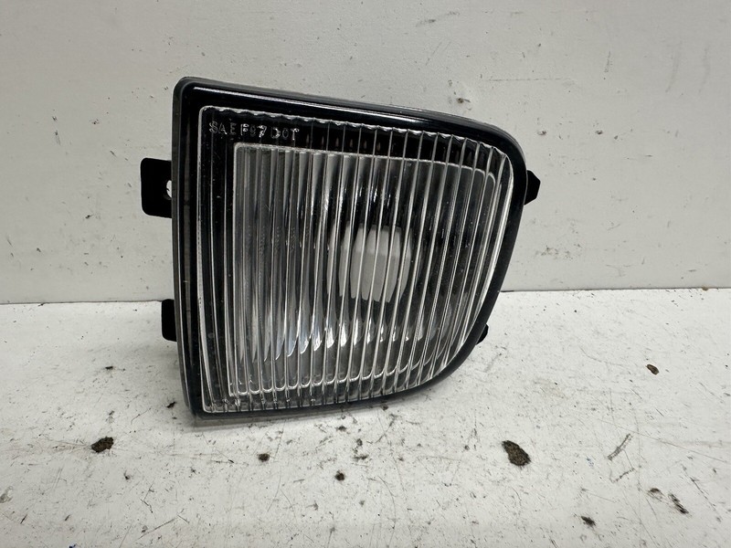 2000-2004 Nissan Pathfinder Left Front Driver Foglamp Foglight Fog Lamp Light Oe