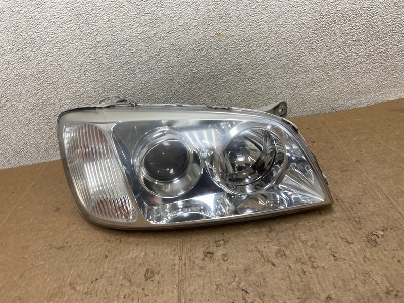 2004 2005 Hyundai XG350 XG Right Passenger RH Headlight Halogen AA5084 DW