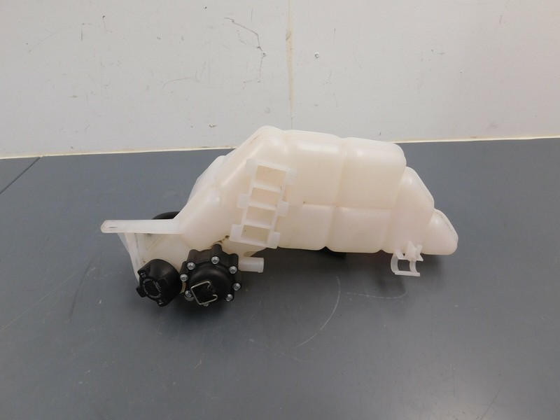 2010 09 11 Porsche 911 997.2 GT3 Overflow Coolant Bottle Tank #83138 B4