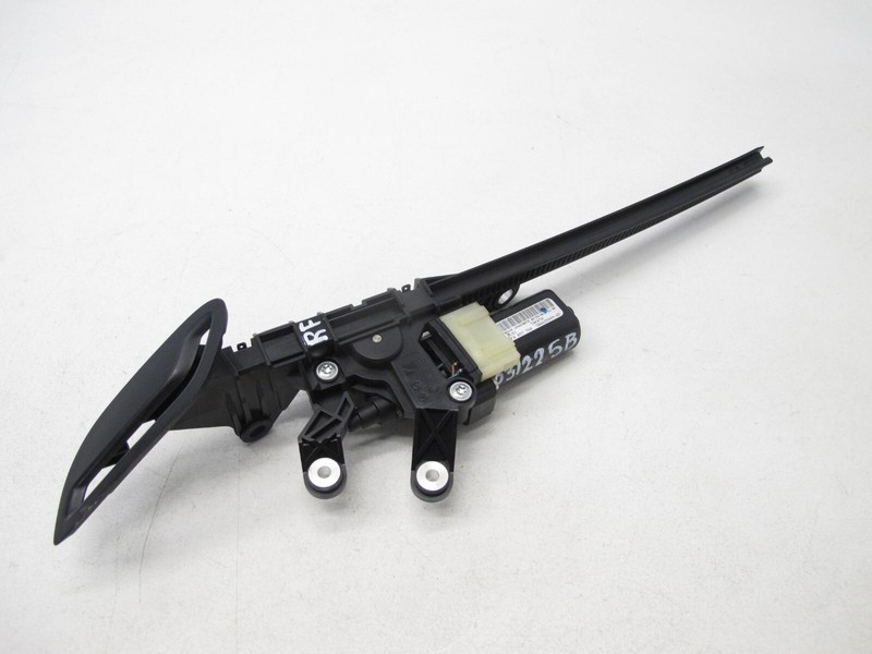 10-17 AUDI 8T A5 S5 RS5 CONVERTIBLE FRONT RIGHT SEAT BELT TENSIONER MOTOR 031225