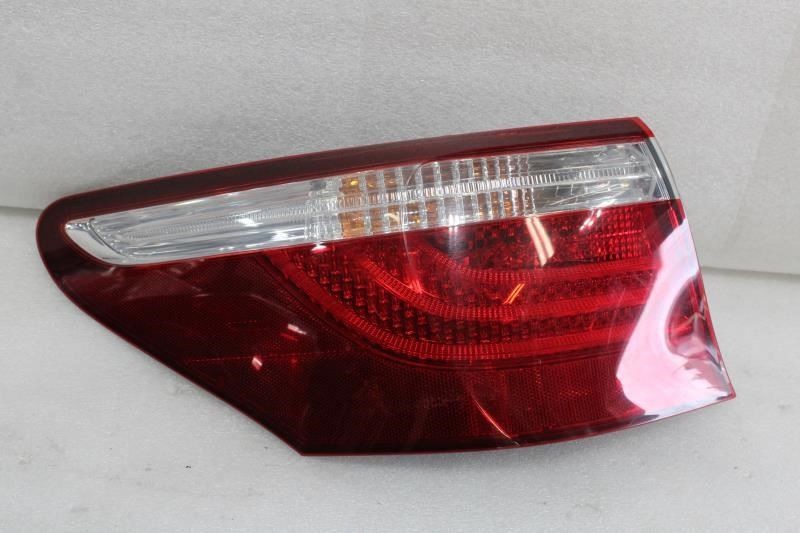 2007 LEXUS LS460 LEFT DRIVER SIDE TAIL LIGHT LAMP QUARTER MOUNTED 81561-50160