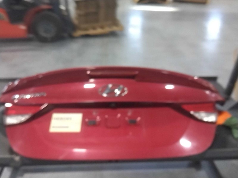 2015 Hyundai Elantra Deck Lid Trunk Lid OEM Red Used 170K Miles K52950