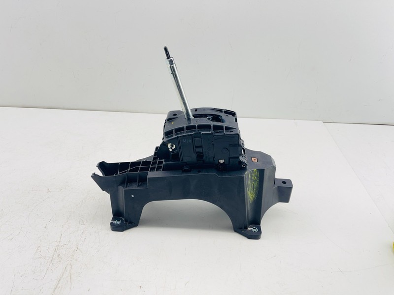 2018–2020 Buick Regal SportsbackA/T Floor Shifter Assembly OEM 60K