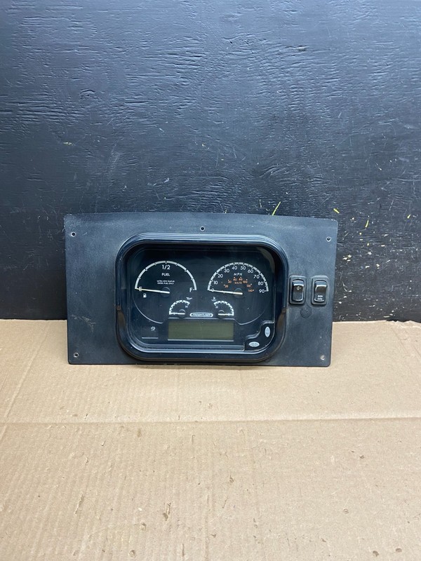 Freightliner W2200037005 Instrument Panel Cluster Stepvan Gas Std Y2223 PS