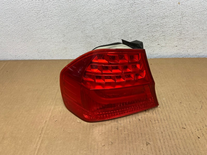 2009 2010 BMW 323i 325i 328i 335i 3 Series Left Driver Tail Light OEM AD0811 LK