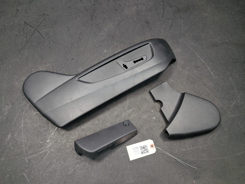 3PC Front Right Seat Cover 2019 Infiniti QX50 87330-5NB0A 2020 2021 2022 - 2024