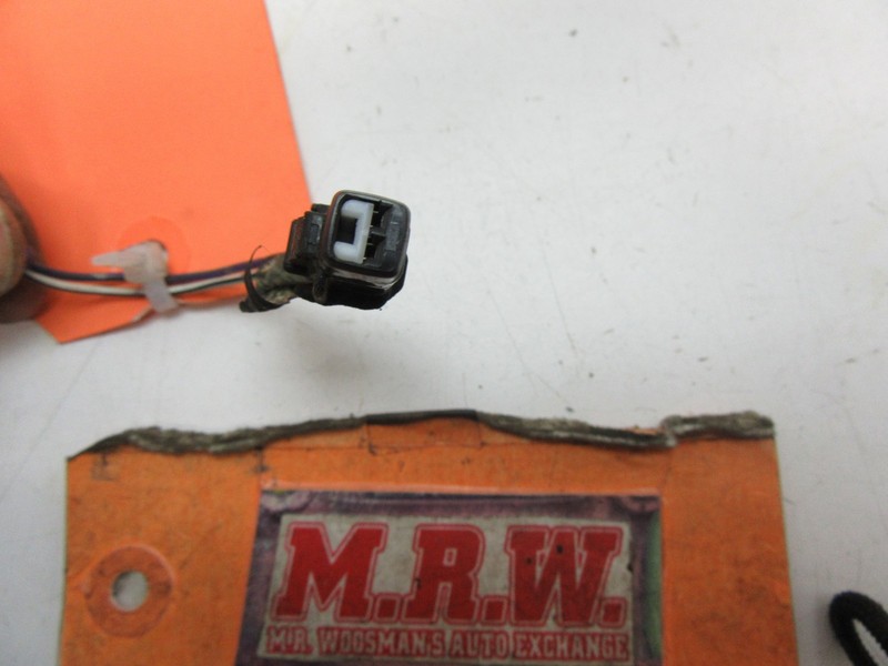 WIRE PLUG CONNECTOR FRONT HOOD LATCH LOCK RELEASE SWITCH UNDER HOOD HANDLE LEXUS